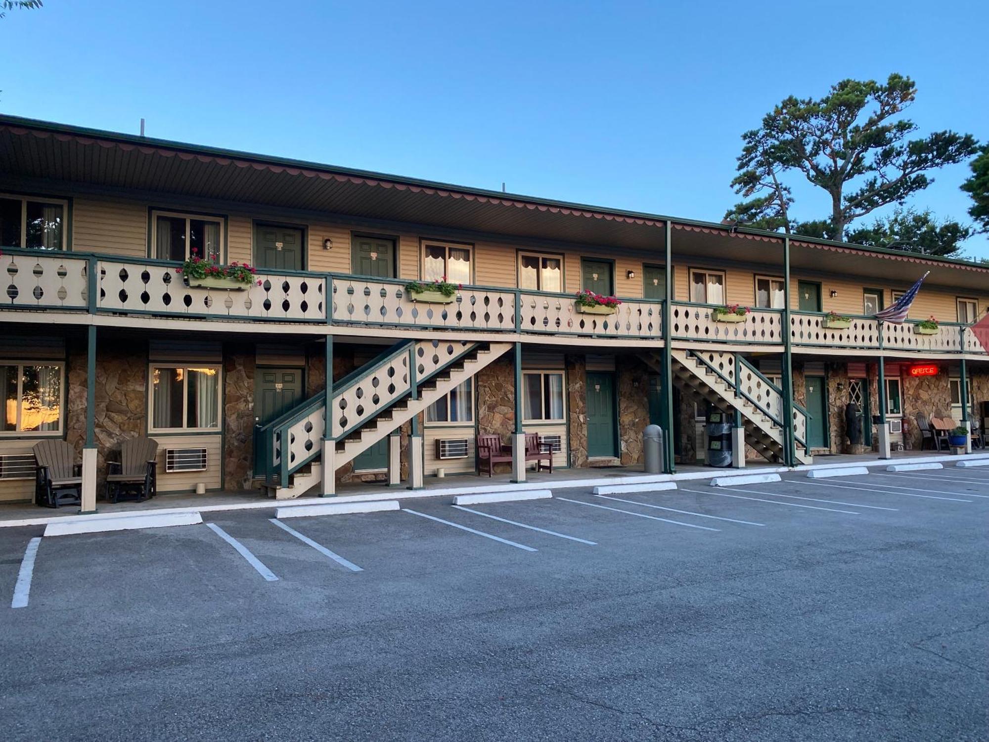 Edelweiss Inn ユリーカ・スプリングス エクステリア 写真