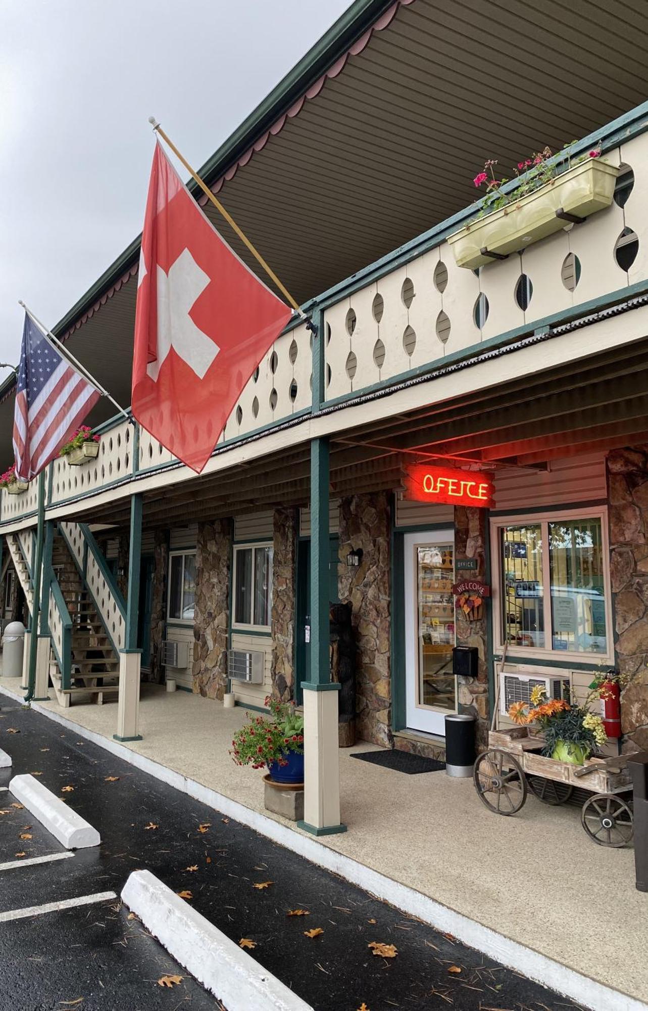 Edelweiss Inn ユリーカ・スプリングス エクステリア 写真